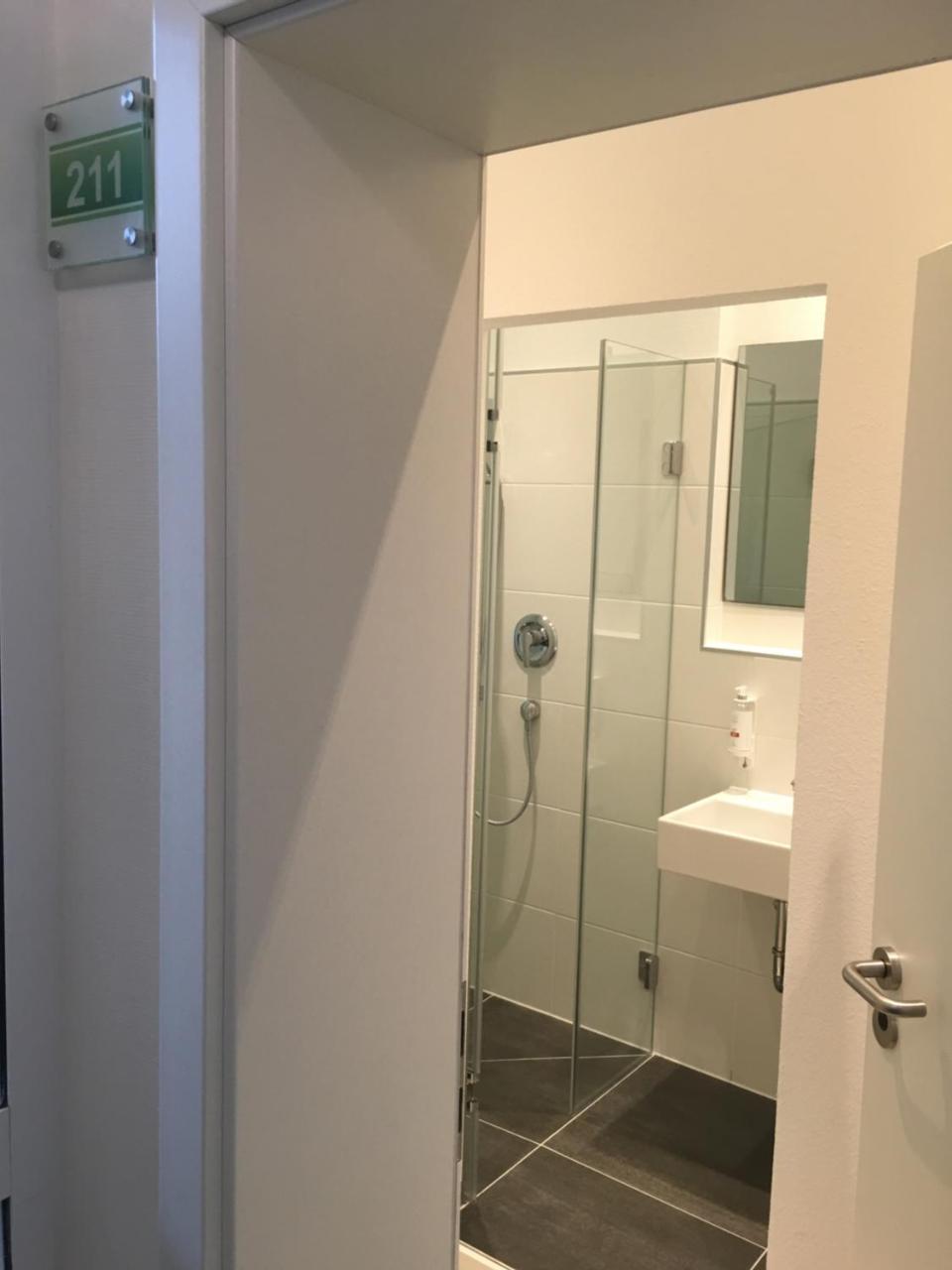 Hotel Barbarossa Karlsruhe Stadtmitte מראה חיצוני תמונה