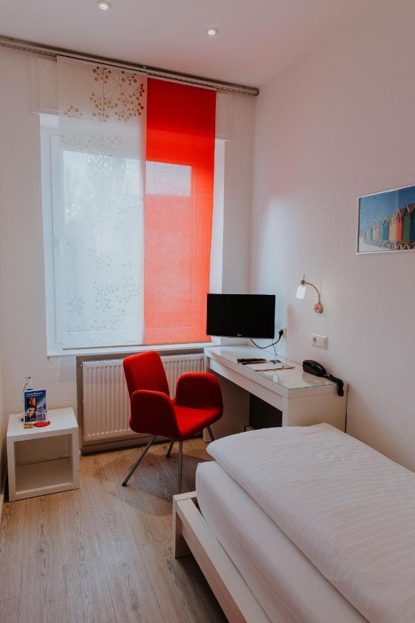 Hotel Barbarossa Karlsruhe Stadtmitte מראה חיצוני תמונה
